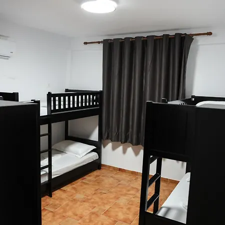 Hill Albergue