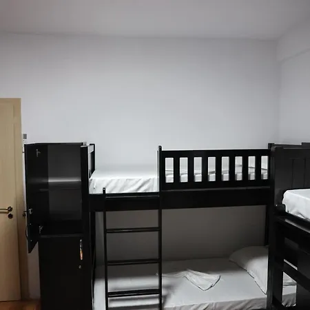 Albergue Hill *